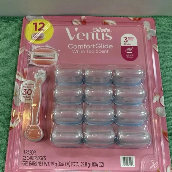 Gillette Venus Comfortglide White Tea Scent 1 Razor Plus 12 Cartridges NEW - Picture 2 of 7